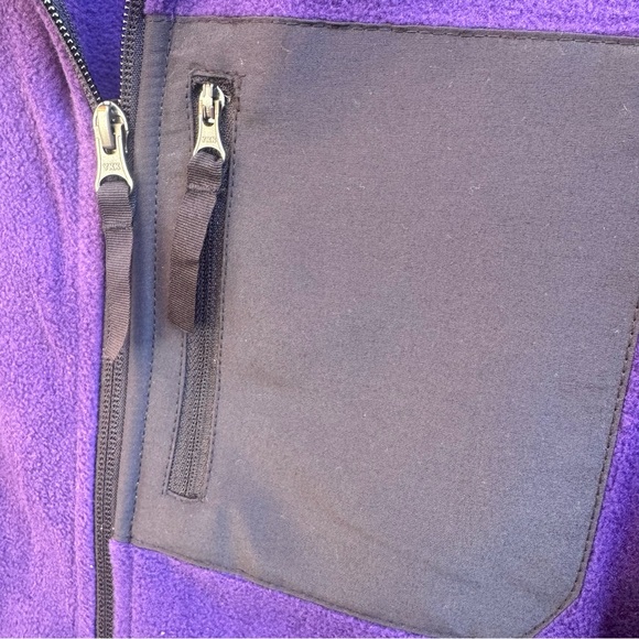 Amazon  Essentials Men's Purple Full Zip Fleese Jacket - LG - Picture 2 of 5